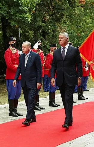 Son dakika! Başkan Erdoğan Karadağ'da: Dayanışmamızı daha da arttırdık