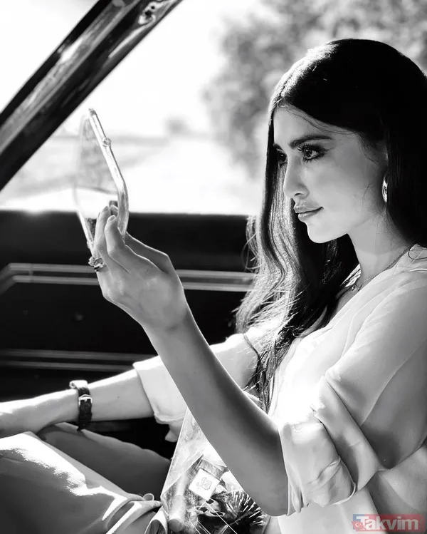 Melike İpek Yalova iddialı pozuyla sosyal medyayı salladı! Deri eteği ve dekolteli büstiyeri ile boy gösterdi herkes onu konuştu - 8