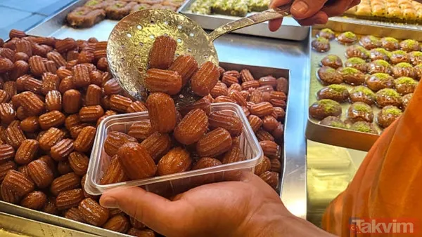 Orta Ateşte, Hamurlar Altın Rengini Alana Kadar Kızartın. Sıcak Tulumbaları Önceden Hazırladığınız Soğuk Şerbete Batırın Ve Yaklaşık 30 Dakika Beklettikten...