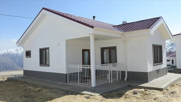 depremde-evi-yikilanlara-ev-verilecek-mi-devlet-yardimi-nasil-alinir-depremde-yikilan-binalari-devlet-karsiliy-1675861768936.jpg