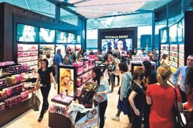 Victoria's Secret'ın İngiltere ayağı Next'e satıldı