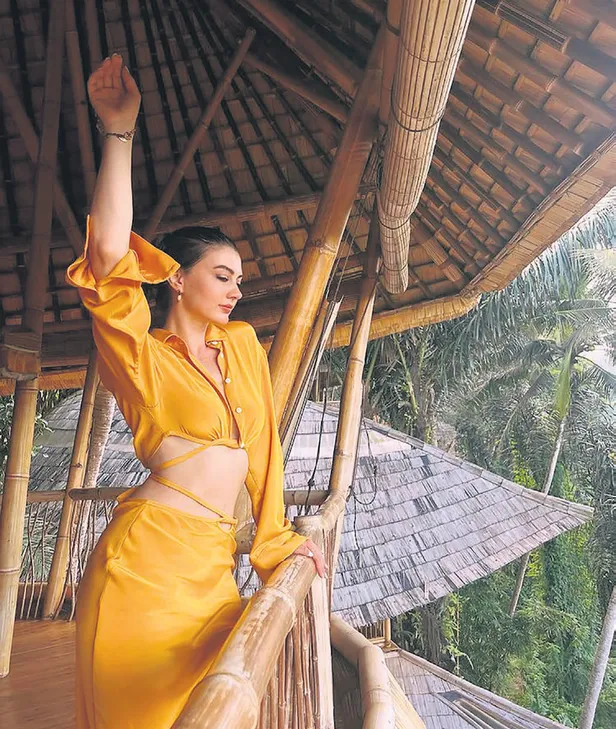 atvnin-reyting-rekortmeni-dizisi-kurulus-osmanin-yildizi-burak-ozcivit-karizmasiyla-sosyal-medyayi-salladi-1651863241369.jpg ATV'nin reyting rekortmeni dizisi 'Kuruluş Osman'ın yıldızı Burak Özçivit karizmasıyla sosyal medyayı salladı-9