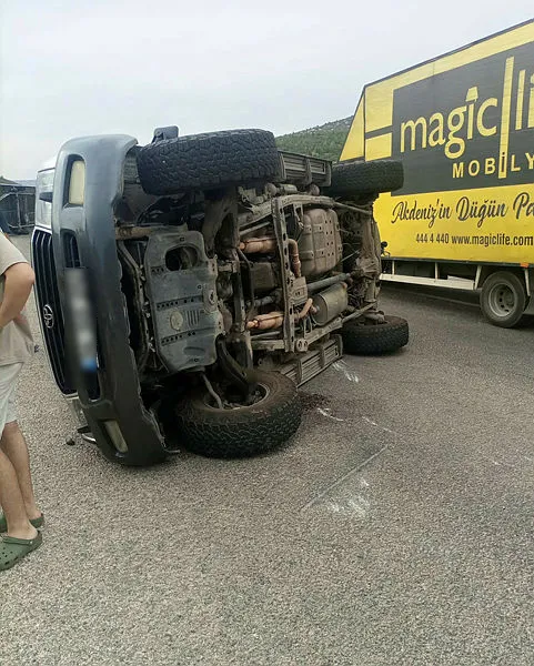 son-dakika-sumer-ezguden-korkutan-haber-trafik-kazasi-yurekleri-agza-getirdi-bir-anda-arac-yalpalamaya-basladi-1693893702896.jpg SON DAKİKA: Sümer Ezgü’den korkutan haber! Trafik kazası yürekleri ağza getirdi! “Bir anda araç yalpalamaya başladı”-4