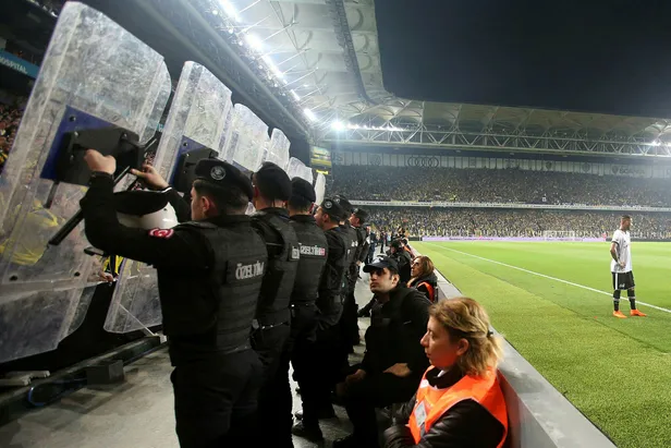 Fenerbahçe-Beşiktaş maçına damga vuran görüntü! Hasan Ali...-6