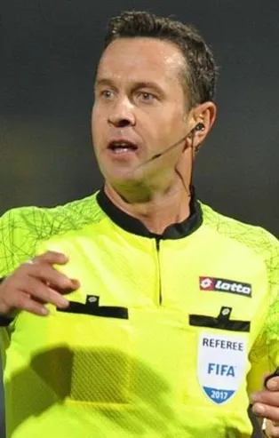 SON DAKİKA: UEFA'dan Cüneyt Çakır ve Halis Özkahya'ya görev