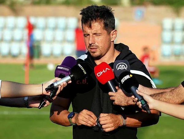 son-dakika-emre-belozogluna-uefadan-flas-ceza-1662020381735.jpg Son dakika: Emre Belözoğlu'na UEFA’dan flaş ceza-4