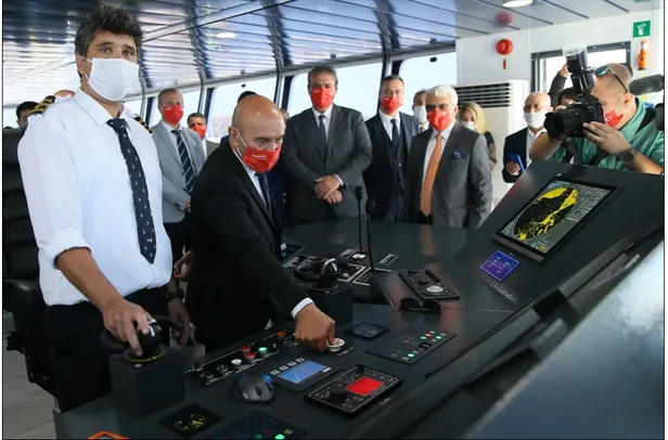 CHP’li milletvekillerinin Meclis’te taktıkları Atatürk imzalı maskeler çöpe atıldı-3