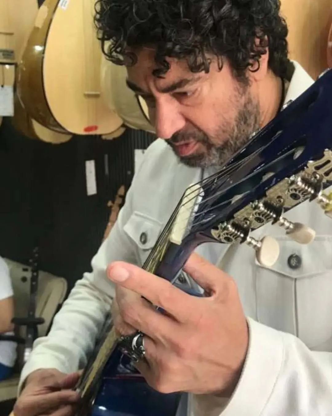 Arabeskin sessiz çığlığı! Hakan Taşıyan’ın hayat hikayesi: 7 yaşındaki o çay bardağı kaderini nasıl çizdi? - 8