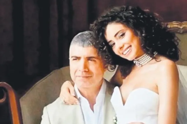Özcan Deniz İranlı aşkı Samar Dadgar'la sessiz sedasız evlendi! Düğün fotoğrafları sosyal medyaya damga vurdu