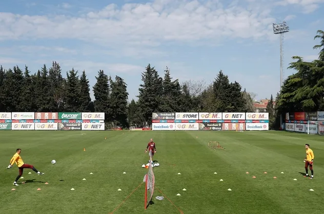 Son dakika: Galatasaray topbaşı yaptı! İdmanda dikkat çeken görüntü