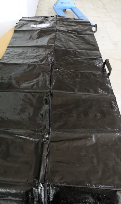 yaptiklari-isi-duyunca-tuyleriniz-urperecek-abd-icin-15-milyon-ceset-torbasi-diktiler-1621842773328.jpg Yaptıkları işi duyunca tüyleriniz ürperecek! ABD için 1,5 milyon ceset torbası diktiler-9