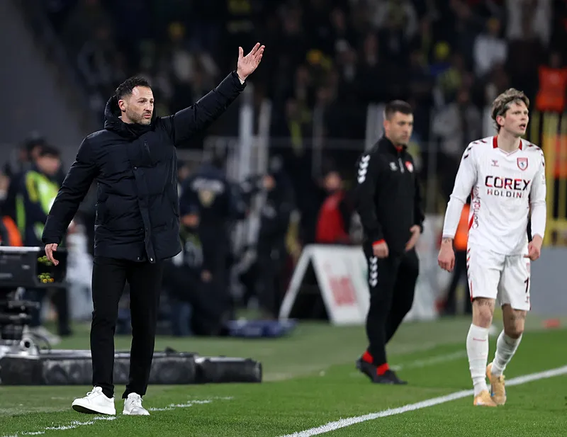 Fenerbahçe'den yine genç forvet transferi! Fisnik Asllani için Chelsea ile yarış - 1