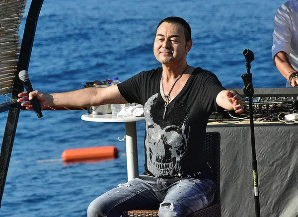 8-oda-4-banyo-4-salon-serdar-ortacin-calisanlarina-miras-birakacagi-luks-evine-bakin-saray-yavrusundan-hallice-1700135604923.jpg Serdar Ortaç’ın çalışanlarına miras bırakacağı lüks evine bakın: Saray yavrusundan hallice! 8 oda, 4 banyo, 4 salon! 2016’da 15 milyon TL'ydi...-9