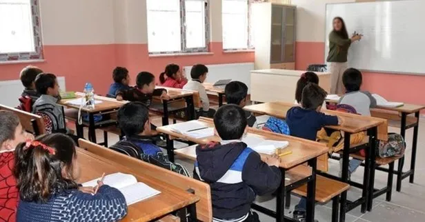 Yarin Okul Var Mi 15 Nisan Da Okullar Kapanacak Mi Yuz Yuze Egitim Sona Mi Erdi Takvim