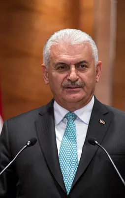 'Gençlerimizin istiklal aşkı bize umut verdi'