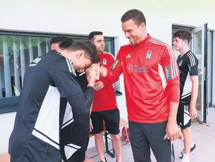 fenerbahce-bordeauxun-hondurasli-sag-kanat-oyuncusu-alberth-elise-talip-oldu-1657407018532.jpeg Fenerbahçe Bordeaux’un Honduraslı sağ kanat oyuncusu Alberth Elis’e talip oldu-8