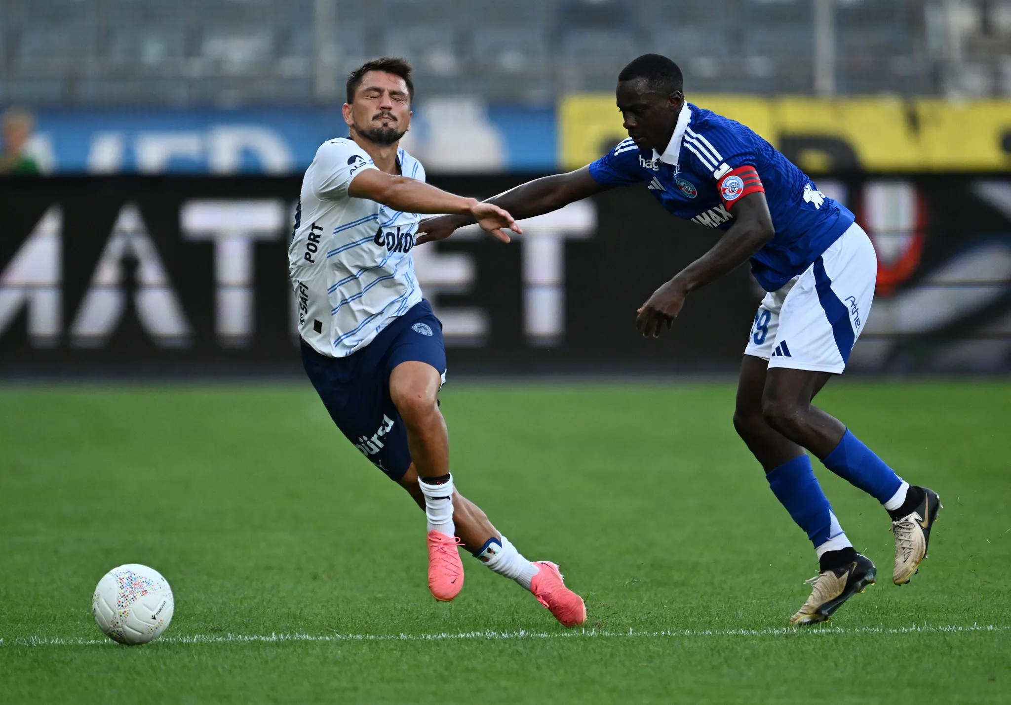 Galatasaray'ın eski yıldızı Fenerbahçe'ye geliyor! - 12