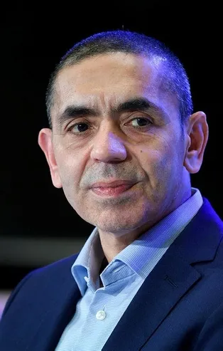 Yetişkinler 3. doz aşı yaptırmalı mı? Prof. Dr. Uğur Şahin'den flaş açıklama