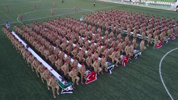 suriye-milli-ordusu-saflarini-1000-yeni-askerle-guclendirdi-1599736772515.jpg Suriye Milli Ordusu saflarını güçlendirdi! 1000 yeni asker katıldı-2