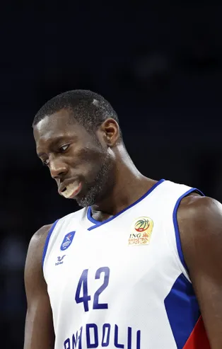 Anadolu Efes Rusya'da kayıp! Unics Kazan 75 - 67 Anadolu Efes maç sonucu