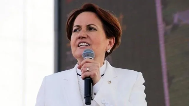 Meral Akşener o tweetleri sildi