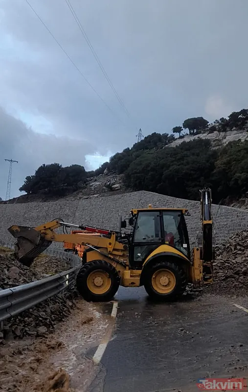 Gökçeada'da yağış sonrası sel ve heyelan! Evleri su bastı yol kapandı - 3
