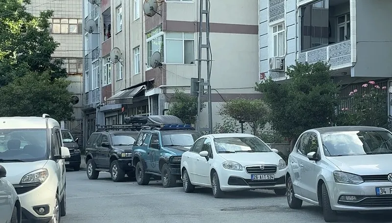 sariyerde-rehin-alindi-abdden-gelen-telefonla-kurtarildi-1780560234739.jpeg Sarıyer'de rehin alındı ABD’den gelen telefonla kurtarıldı-3