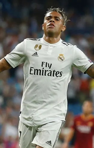 Fenerbahçe Real Madrid'in golcüsünün peşinde