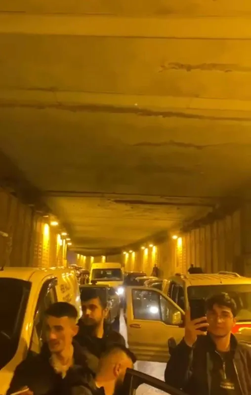 atasehir-ve-umraniyede-tuneli-kapatarak-asker-eglencesi-yaptilar-1635143973736.jpg Asker eğlencesi için tüneli kapattılar-2