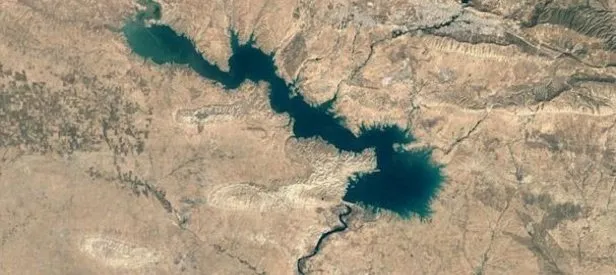 Zafer ilan ettiler! Barzani'nin çetesi gömüldü