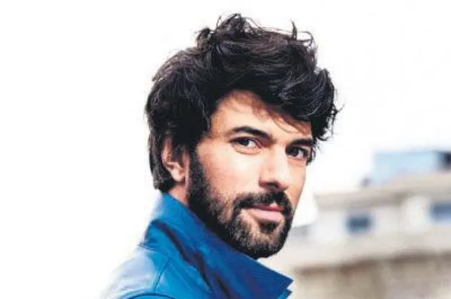 Engin Akyürek’e yaş gününde büyük sürpriz! Gençlere umut oldu