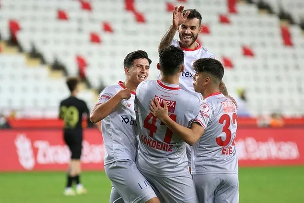 ziraat-turkiye-kupasinda-antalyaspor-turladi-antalyaspor-4-0-amed-sportif-golleri-izle-1638303567007.jpeg