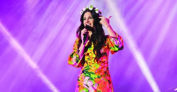 Ünlü şarkıcı Lana Del Rey’den Gazze’de ateşkes mesajı: Filistin için her gün dua ediyorum