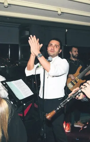 Yaşar İpek'ten 2020 için aşk mesajı