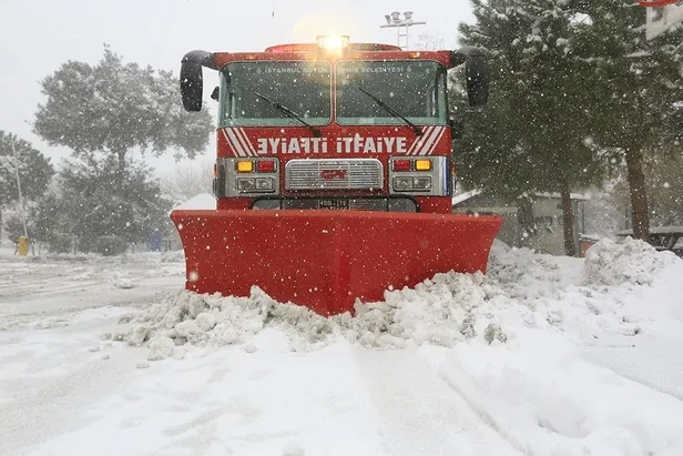 CHP'li İBB karla mücadelede kullanılabilecek onlarca aracı İstanbul İtfaiyesi envanterinde çürümeye terk etti-6