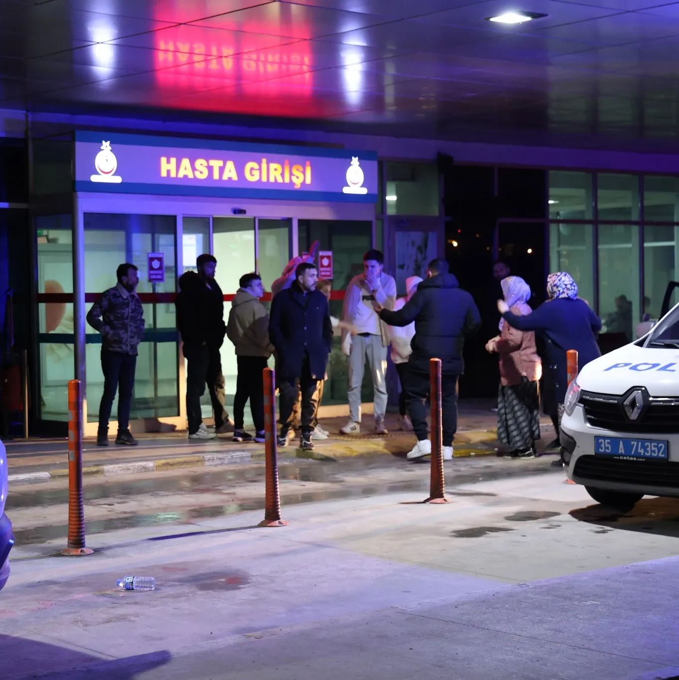 İki grup parkı kana buladı