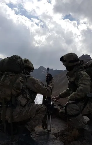 Son dakika: MSB: Eylem hazırlığındaki 2 PKK’lı terörist etkisiz hale getirildi