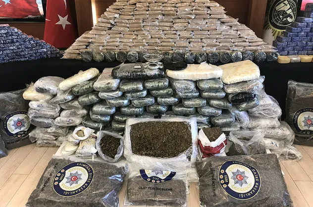 İstanbul'da zehir tacirlerine göz açtırılmıyor