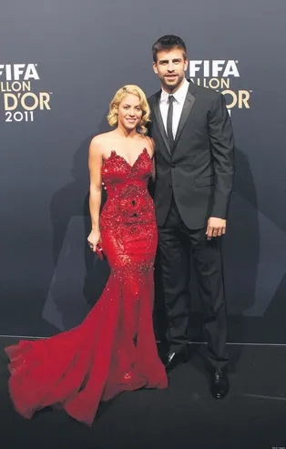 Pique'nin ihaneti ile sarsılmıştı! Shakira ilk defa bir araya geldi