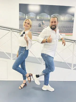 dilan-cicek-deniz-ve-sevgilisi-thor-saevarsson-sosyal-medyayi-salladi-yabanci-damadin-yorumu-herkesi-hayran-bi-1652644216611.jpg Dilan Çiçek Deniz ve sevgilisi Thor Saevarsson sosyal medyayı salladı! Yabancı damadın yorumu herkesi hayran bıraktı-14