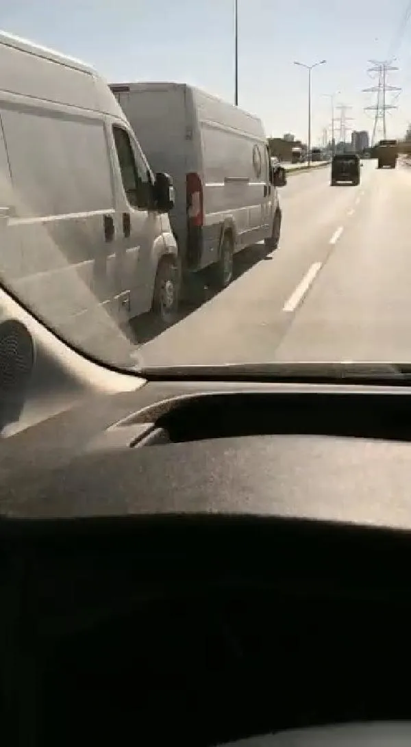 Bağcılar'da garip yolculuk! Ne yaptıklarını kimse anlayamadı