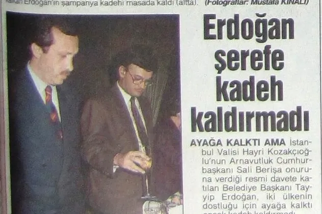 Erdoğan’ın belediye başkanı seçildikten sonra katıldığı ilk protokol yemeğinde mahalle baskısı!