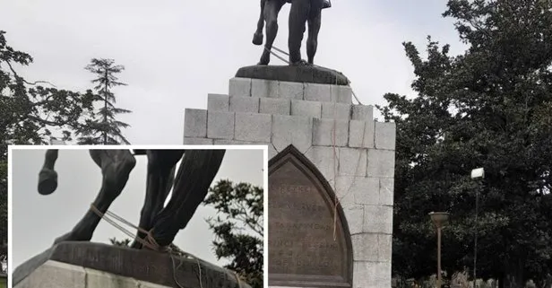 SON DAKİKA: Samsun’da Atatürk Parkı’nda Onur Anıtı’na saldıranlara beş yıl 22 gün hapis cezası! İndirim uygulanmadı