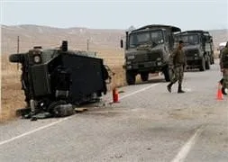 Askeri araca roketli saldırı