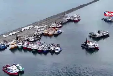 Balıkçı tekneleri limana sığındı