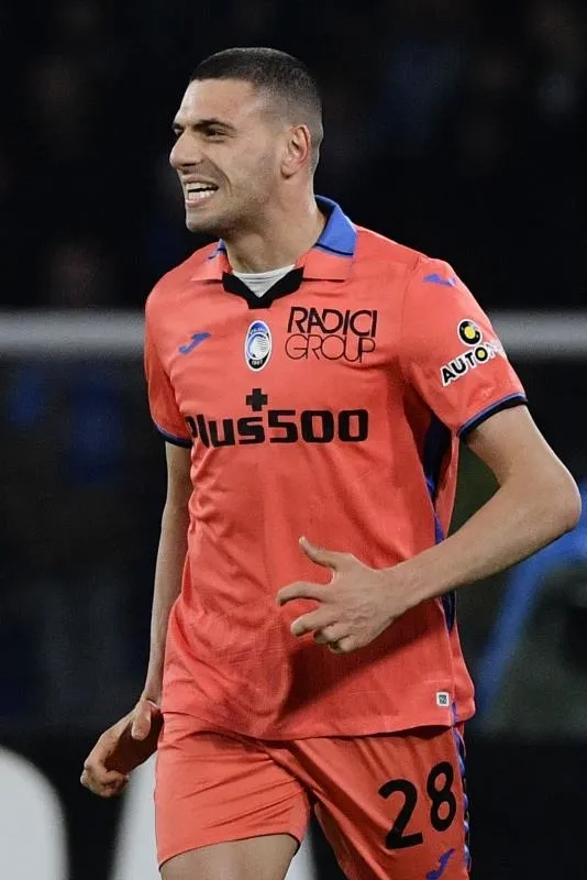 galatasaray-atalantada-oynayan-turk-stoper-merih-demiral-icin-harekete-gecti-masada-satin-alma-1686349960758.jpeg Galatasaray Atalanta'da oynayan Türk Stoper Merih Demiral için harekete geçti! Masada satın alma...-2