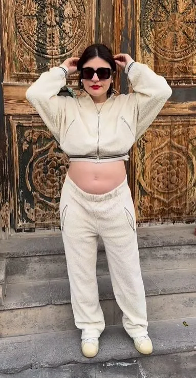 3-ayda-16-kilo-verdiren-gonca-vuslateri-diyeti-dogum-sonrasi-catir-cutur-yag-yakti-sirri-ortaya-cikti-1721232654712.jpg Doğum sonrası çatır çutur yağ yaktı! 3 ayda 16 kilo verdiren Gonca Vuslateri diyeti! Sırrı çok basit...-6