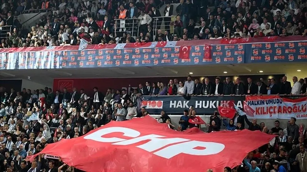 chpde-81-il-baskanindan-kilicdaroglunun-adayligina-destek-1790030146574.jpeg CHP’de kongre süreci başladı! Kılıçdaroğlu’nun adaylığına 81 il başkanından destek hazırlığı-3