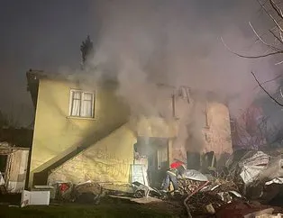 Kocaeli’de içi çöp dolu binada yangın çıktı