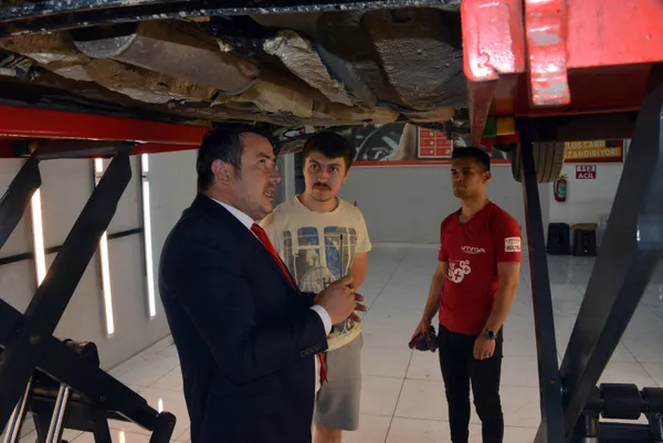 2-yil-once-75-bin-liraya-otomobil-aldi-satarken-hayatinin-sokunu-yasadi-onu-baska-arkasi-baska-1654068283149.jpg 2 yıl önce 75 bin liraya otomobil aldı! Satarken hayatının şokunu yaşadı: Önü başka arkası başka-8